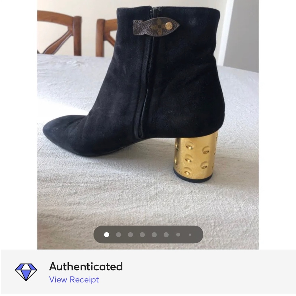 😱RARE😱AUTH Louis Vuitton Black Suede Skylight Bootie 38.5